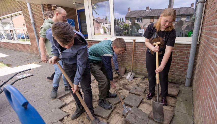 Leerlingen nemen deel aan NK Tegelwippen